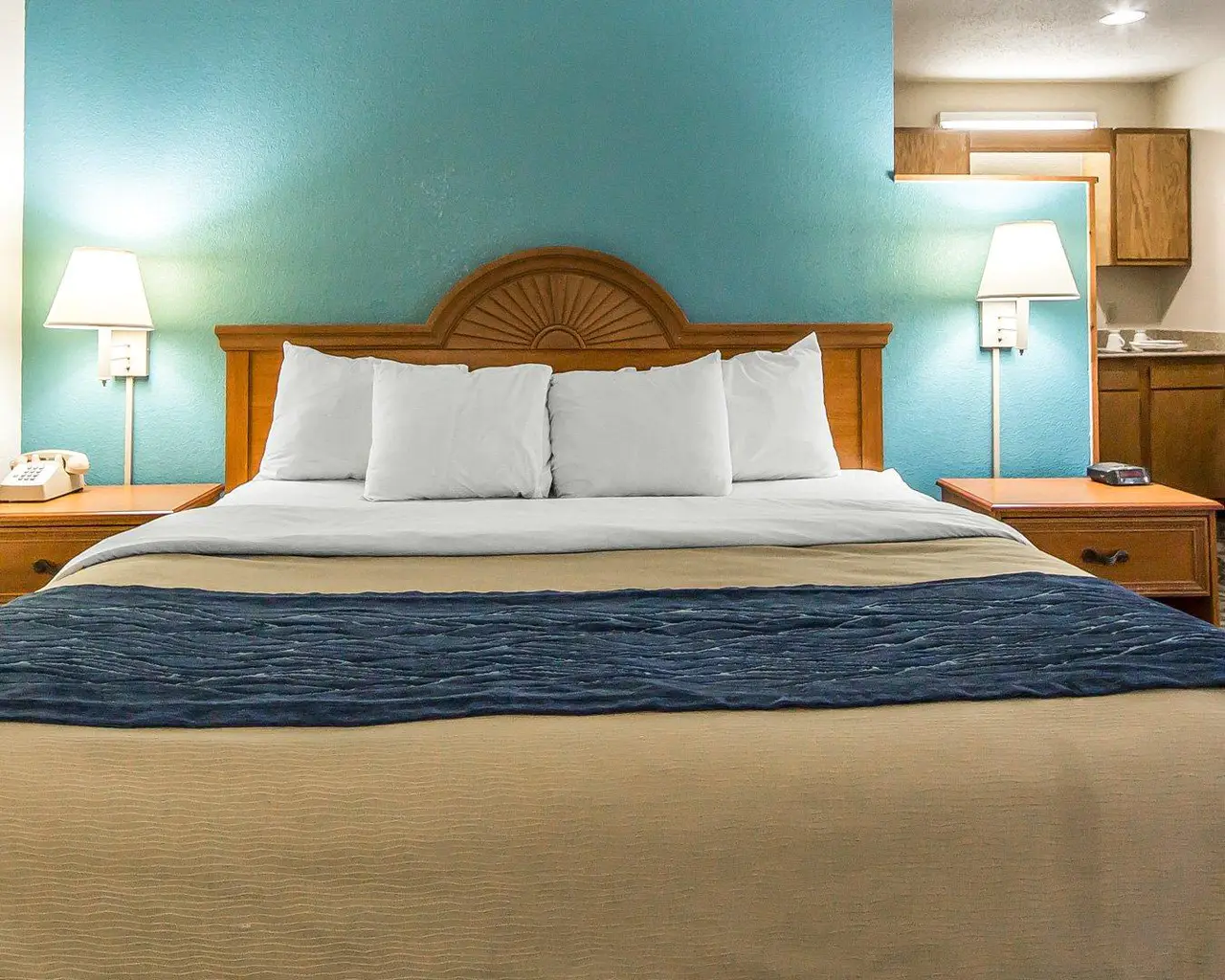 King Bed Suite